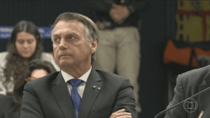 Jair Bolsonaro adota tom contido em depoimento ao STF