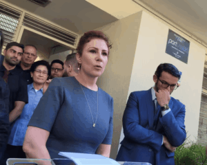 Carla Zambelli durante coletiva de imprensa em São Paulo